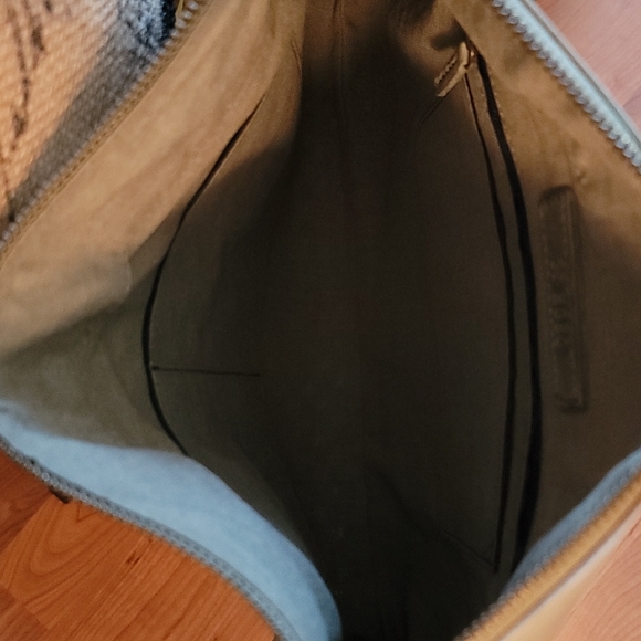 HOBO Daydream Leather Crossbody Bag - Picture 11 of 13